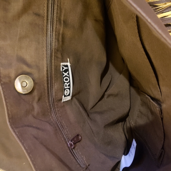 New with tag!  Roxy fringe crossbody purse - Picture 3 of 3